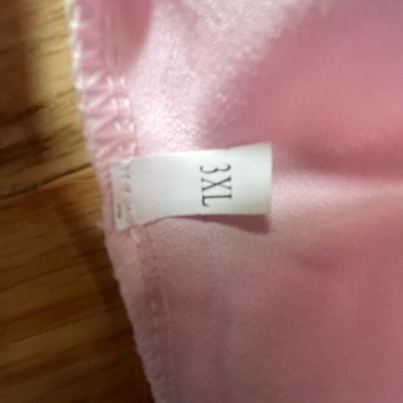 Pink lacy blouse - Picture 4 of 4